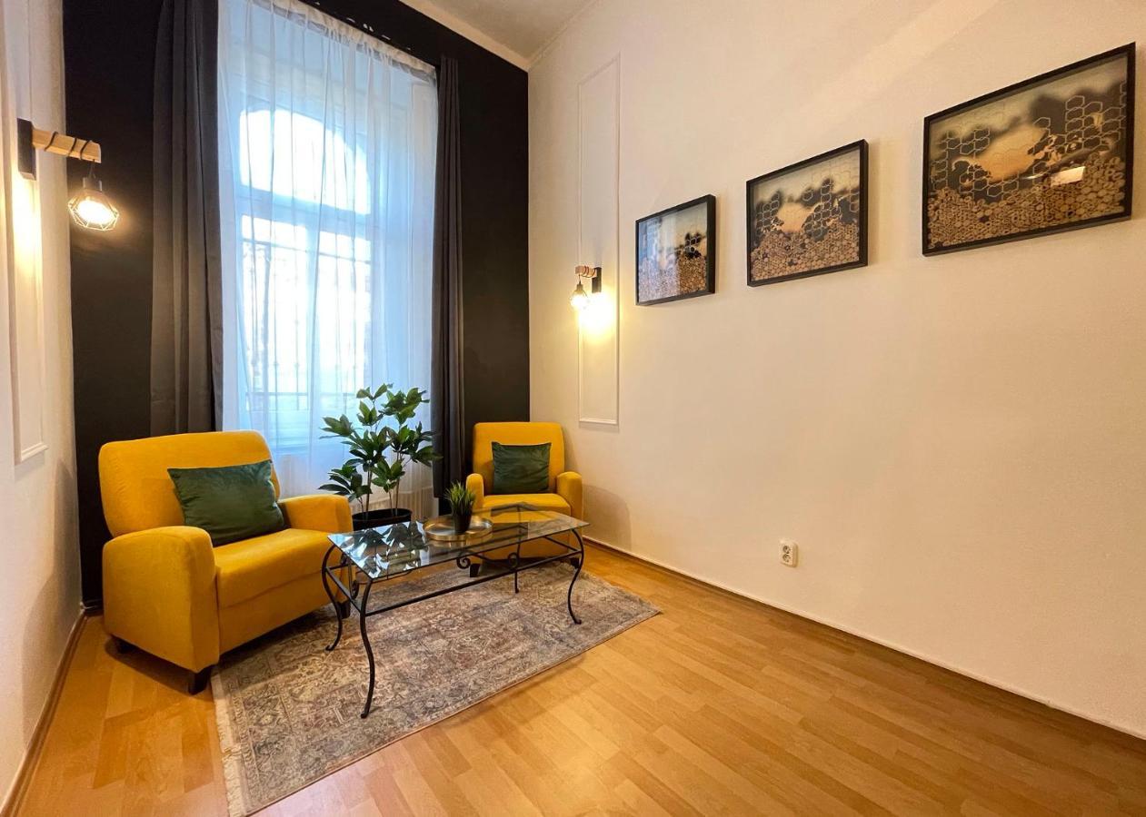 Smart Hotel Budapest & Apartments Exteriör bild